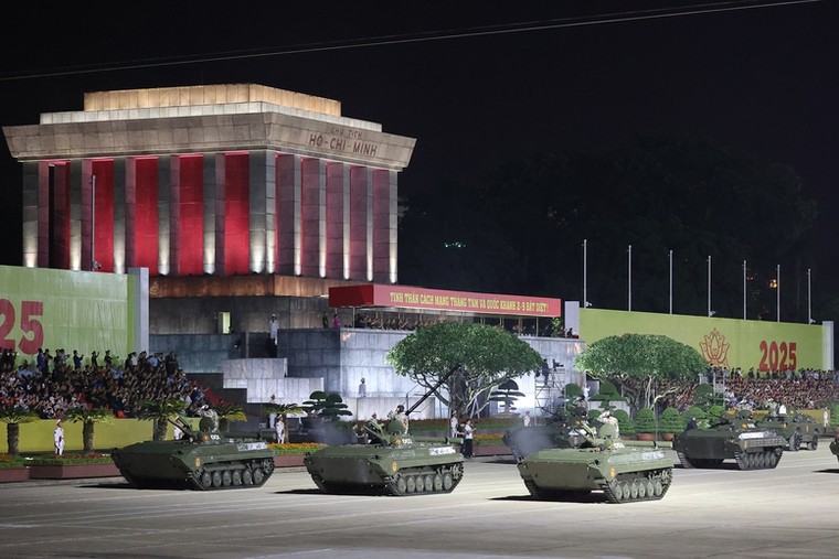 Lần đầu tiên các lực lượng tham gia A80 tổng hợp luyện tại Quảng trường Ba Đình ảnh 1