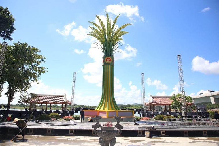 Những cuộc hội ngộ đặc biệt bên bến phà II Long Đại ảnh 3