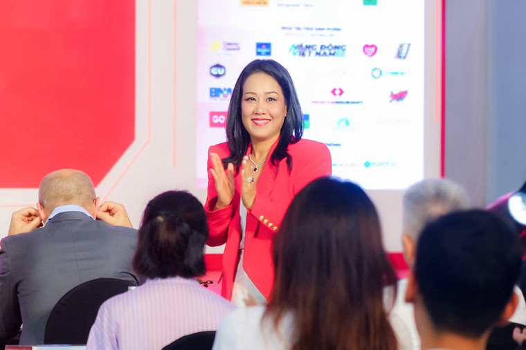 Khai mạc giải Marathon Quốc tế Hà Nội Techcombank mùa thứ 4: Giải chạy biểu trưng của Thủ đô, kết nối cộng đồng, tôn vinh giá trị di sản – văn hóa ảnh 1