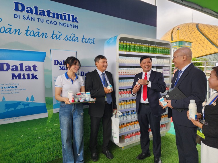 Tập đoàn TH kiến nghị tỉnh Lâm Đồng tháo gỡ vướng mắc các dự án theo hướng kế thừa ảnh 1