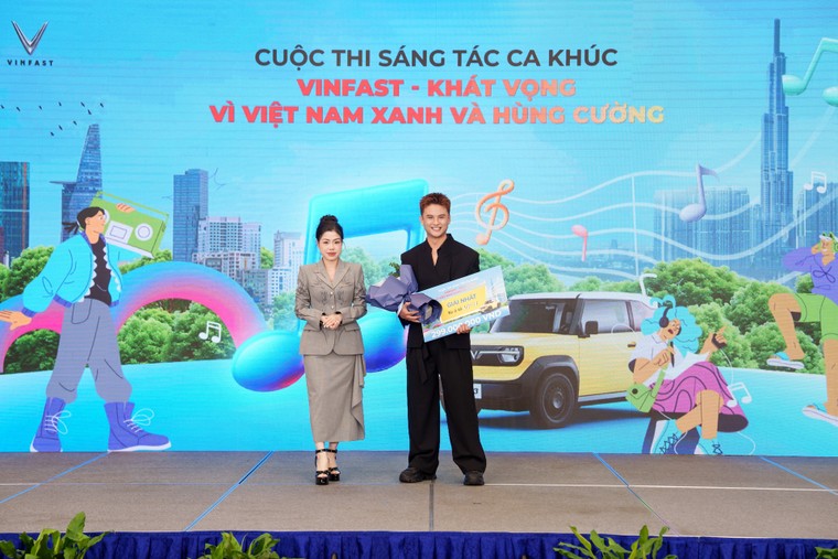 VinFast trao giải cuộc thi sáng tác ca khúc: Khi âm nhạc hòa nhịp cùng khát vọng Việt ảnh 1
