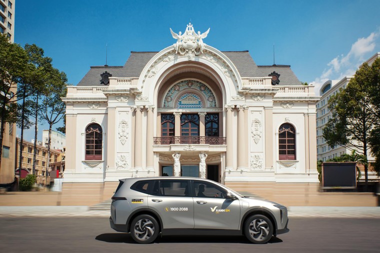 Xanh SM ra mắt dịch vụ taxi điện 7 chỗ cao cấp Xanh SM Limo ảnh 2