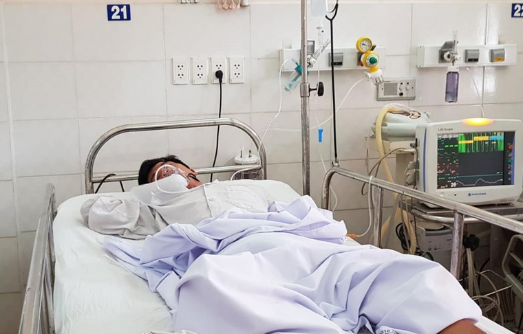 Thua cá độ bóng đá, người uống thuốc chuột, kẻ uống thuốc rầy để xù nợ ảnh 1