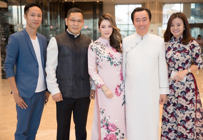 Lý Nhã Kỳ trẻ trung, thanh lịch ở Hội An ảnh 5