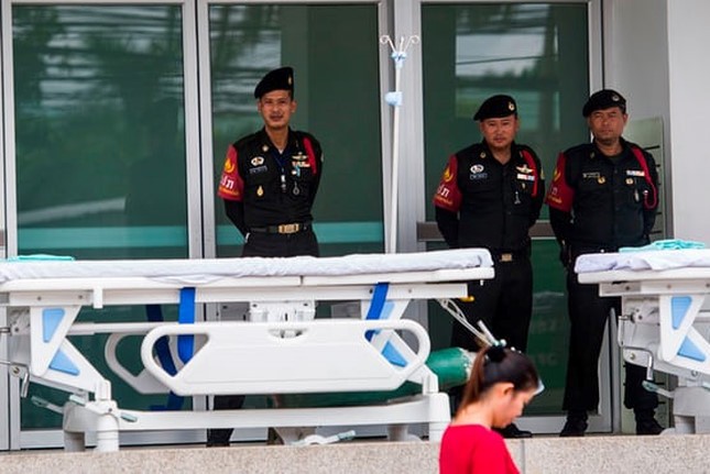 Các thành viên trong đội bóng sẽ sớm được gặp người thân ảnh 1