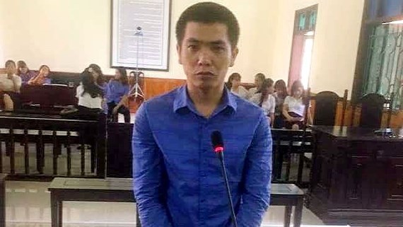 Đối tượng giấu hồng phiến trong bao cao su lãnh án tù chung thân ảnh 1