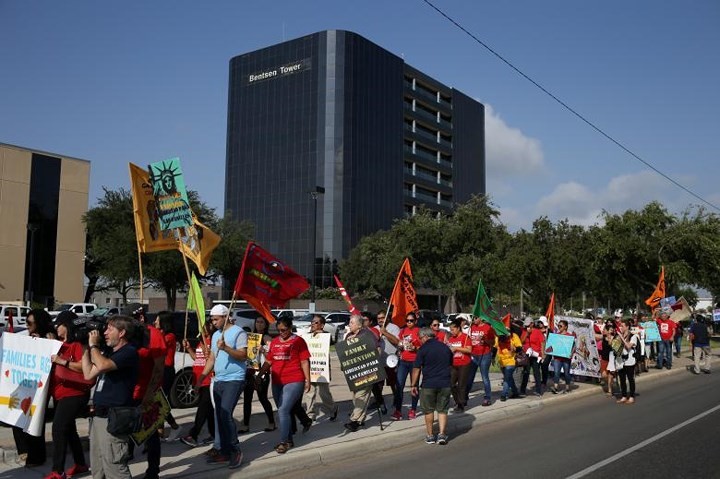 Hình ảnh nước Mỹ trước hạn chót đoàn tụ các gia đình nhập cư ảnh 24