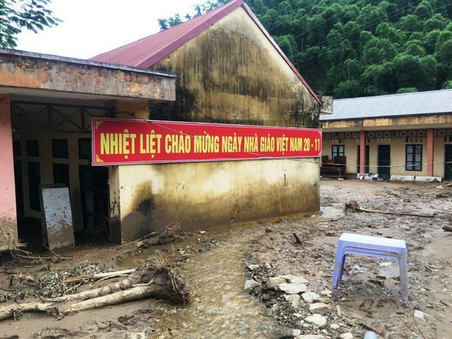 Nhiều trường học Thanh Hóa vẫn ngập sâu trong đất trước ngày khai giảng ảnh 3