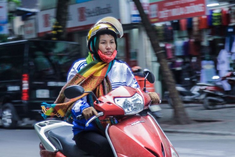 Người Hà Nội run run trong cái lạnh đầu mùa ảnh 9