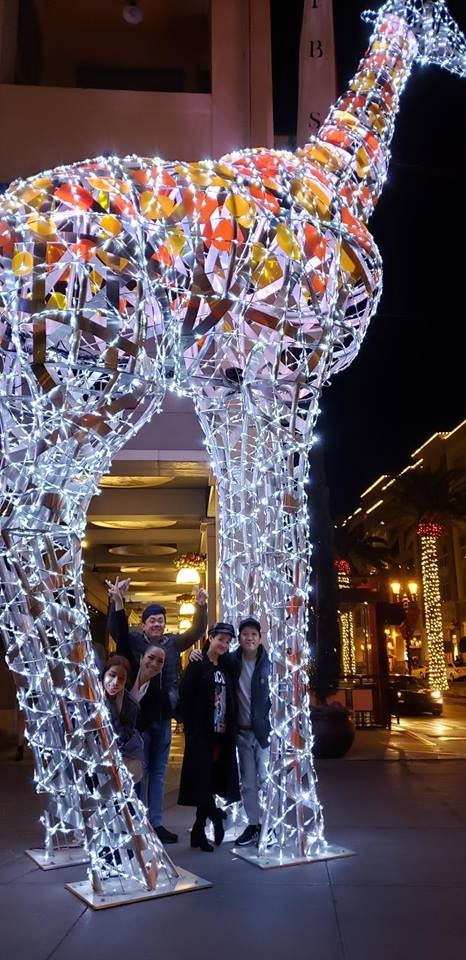 Nhã Phương xinh đẹp bên cạnh Trường Giang ở Mỹ mặc kệ tin đồn mang bầu ảnh 2