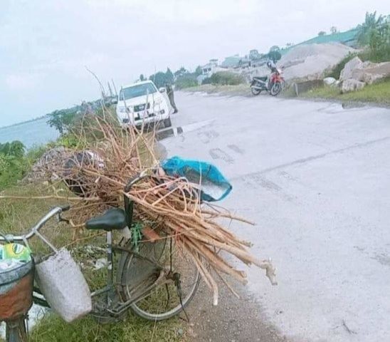 Vụ Thượng úy công an tử vong trên ôtô: Phát hiện bếp than tổ ong đang cháy ảnh 1