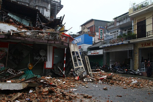 Hiện trường kinh hoàng nơi ngôi nhà cổ đổ sập trong đêm ảnh 8