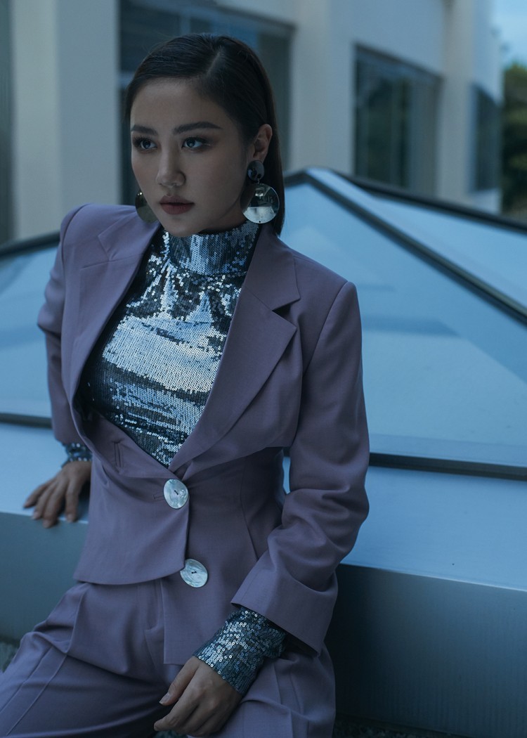 Không thể nhận ra Văn Mai Hương ngày nào với phong cách 'lột xác' như thế này ảnh 7