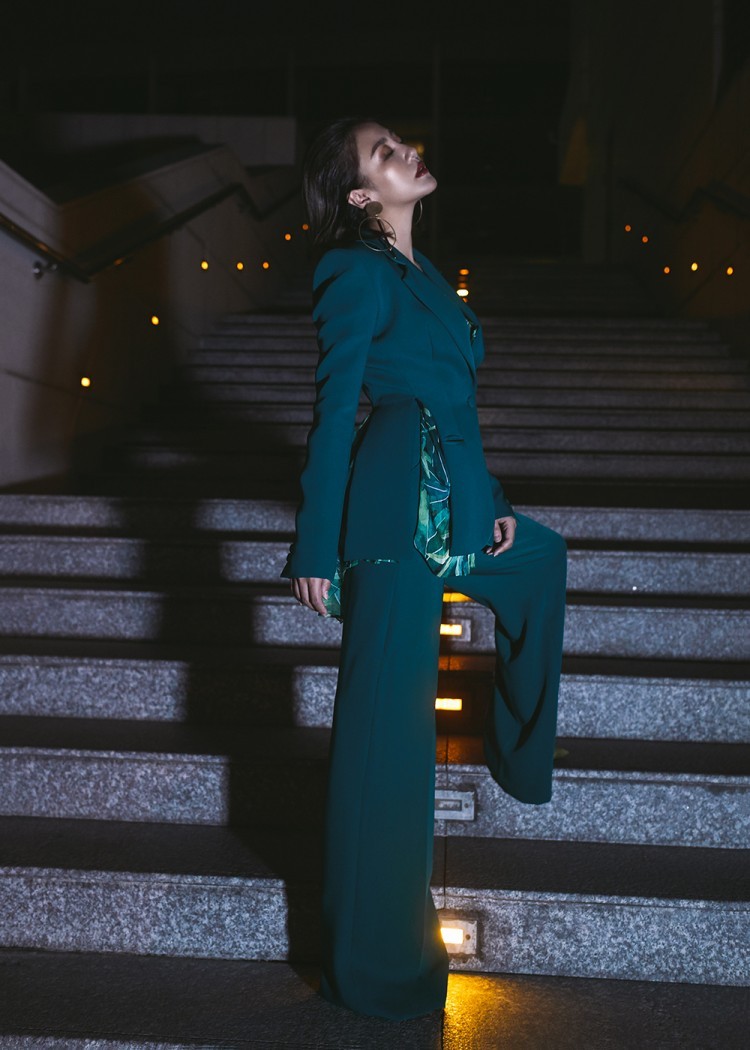 Không thể nhận ra Văn Mai Hương ngày nào với phong cách 'lột xác' như thế này ảnh 8