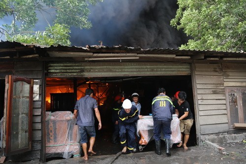 Hàng loạt nhà xưởng ở Đồng Nai cháy lớn ảnh 2