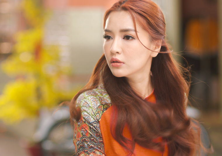 Cười muốn xỉu với loạt biểu cảm của Bích Phương khi đón Tết ‘lầy lội’ ảnh 5