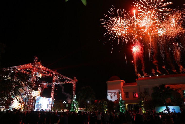 Hàng nghìn khán giả 'quẩy' hết mình trong đại tiệc countdown đầu tiên tại Thanh Hoá ảnh 15