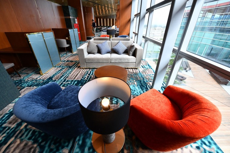 Nghỉ dưỡng ở… sân bay ảnh 4