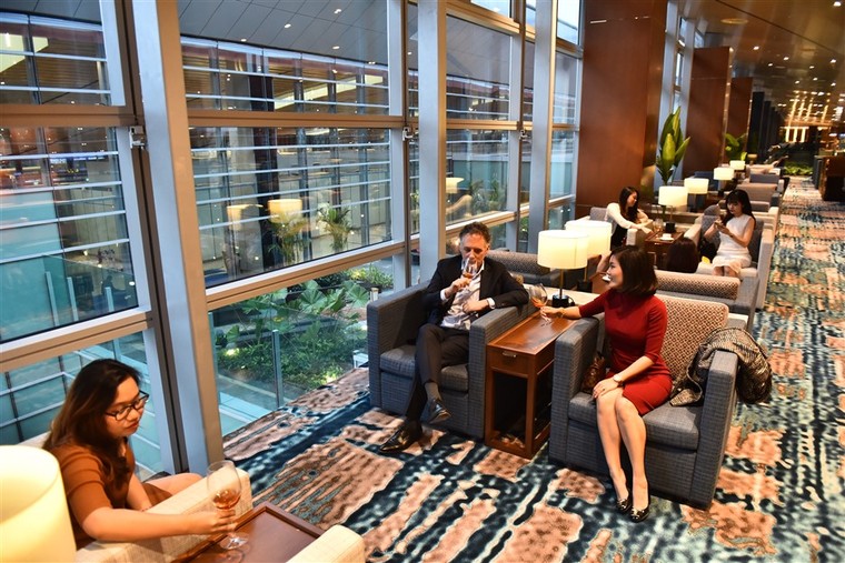 Nghỉ dưỡng ở… sân bay ảnh 6