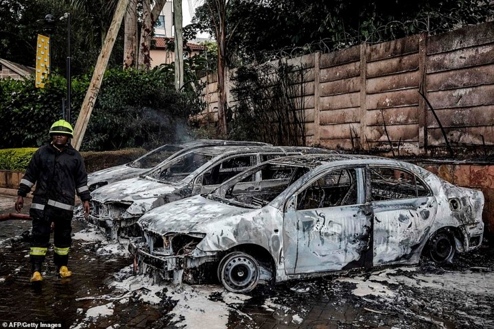 Hiện trường vụ tấn công khủng bố ở Kenya làm 15 người thiệt mạng ảnh 19