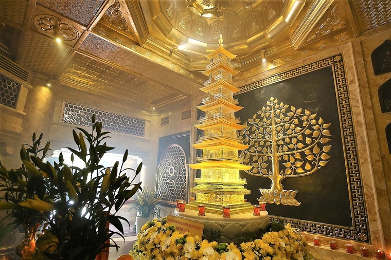 Đầu xuân, hành hương lên đỉnh Fansipan chiêm bái xá lợi Phật ảnh 3