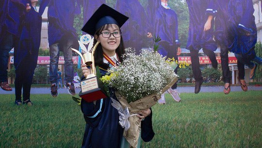 Những 'bóng hồng' thủ khoa đại học xuất sắc năm 2018 ảnh 3