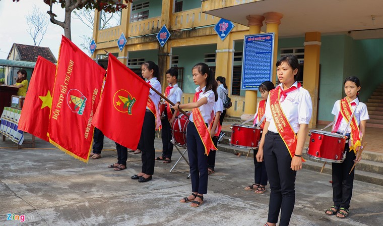 Buổi học đầu năm đẫm nước mắt ở ngôi trường có 6 học sinh đuối nước ảnh 4