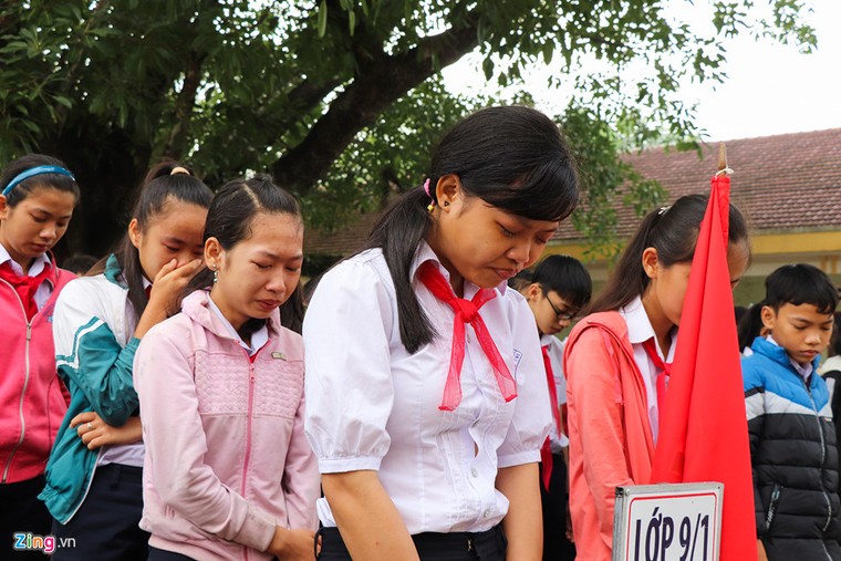 Buổi học đầu năm đẫm nước mắt ở ngôi trường có 6 học sinh đuối nước ảnh 7