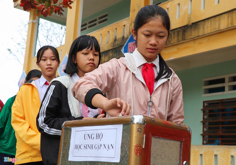 Buổi học đầu năm đẫm nước mắt ở ngôi trường có 6 học sinh đuối nước ảnh 8