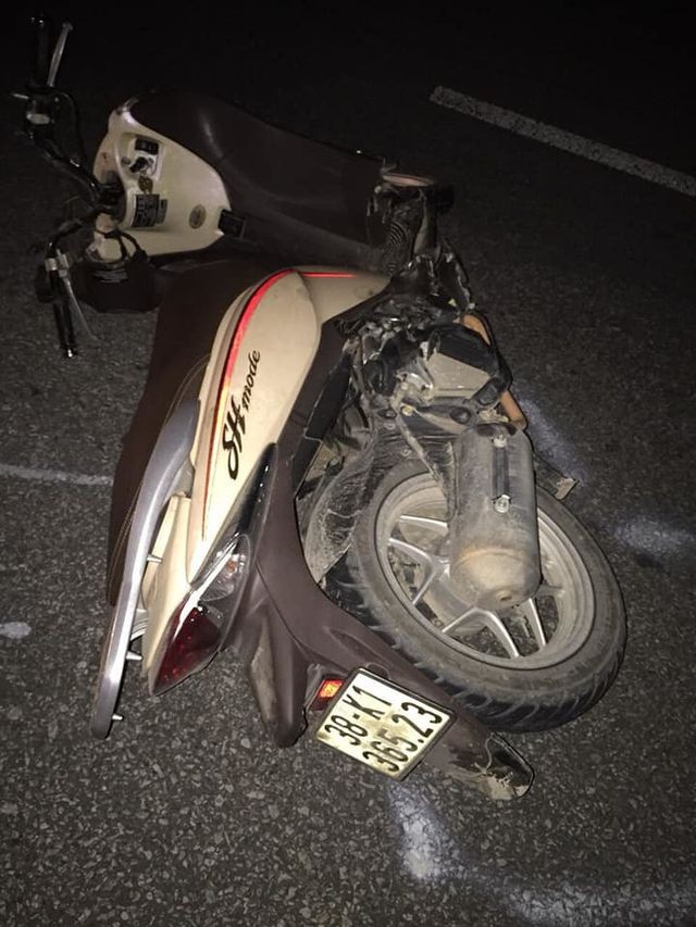 Đâm vào ô tô đỗ bên đường, 3 thanh niên tử vong ảnh 1