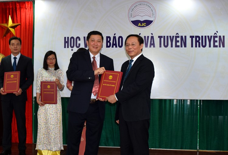 Học viện Báo chí và Tuyên truyền bổ nhiệm lãnh đạo 8 đơn vị ảnh 2