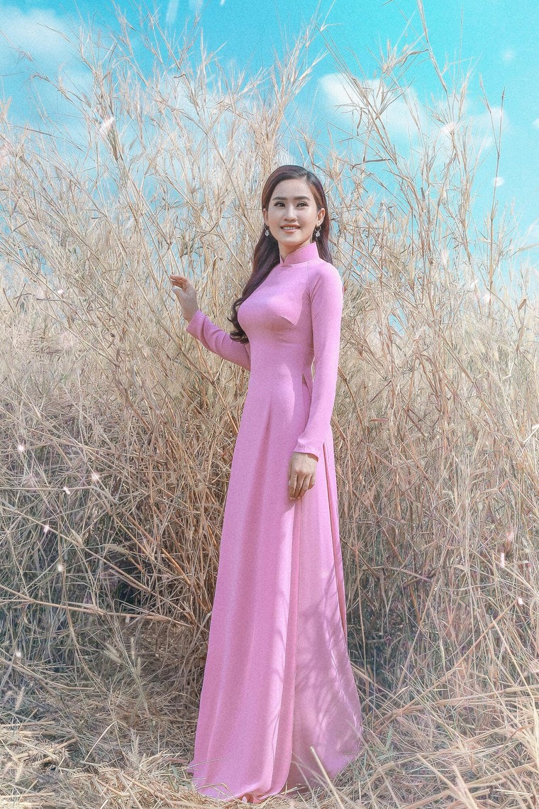 Ca sĩ Yên Nhiên nặng lòng với ca khúc ‘Cánh võng mẹ ru’ ảnh 3