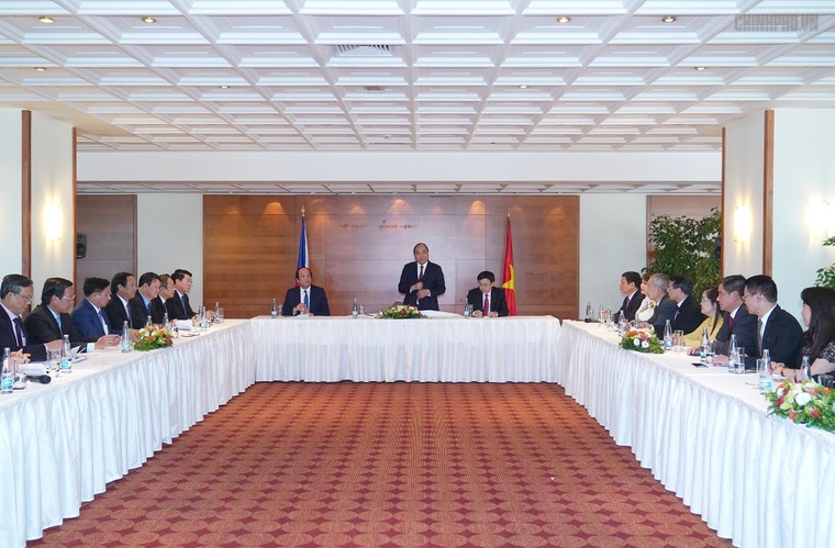 Thủ tướng gặp mặt Liên hiệp Hội người Việt tại châu Âu ảnh 1