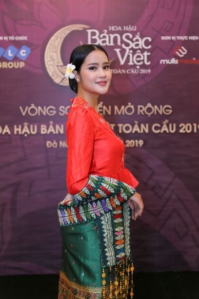 Á hậu Thúy Vân quyến rũ 'đọ sắc' cùng thí sinh Hoa hậu bản sắc Việt toàn cầu ảnh 3