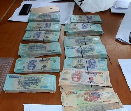 Tạm giữ 13 đối tượng hack facebook lừa đảo hàng tỷ đồng ảnh 1