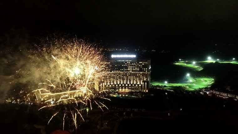 Carnaval Hạ Long 2019: Đêm nghệ thuật rực rỡ sắc màu bên bờ di sản ảnh 11