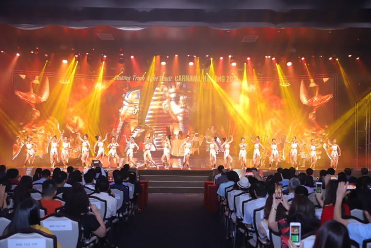 Carnaval Hạ Long 2019: Đêm nghệ thuật rực rỡ sắc màu bên bờ di sản ảnh 3