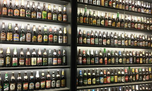 Đâu là tên thương hiệu bia nổi tiếng ở quốc gia này?