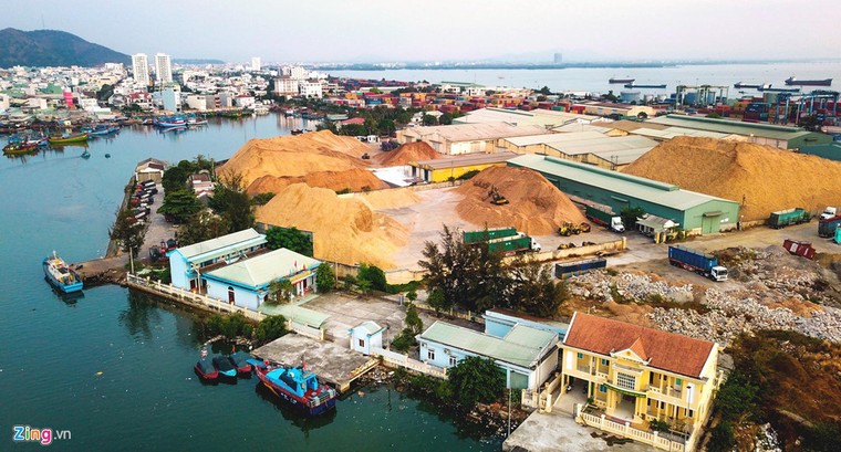 Cận cảnh cảng Quy Nhơn bị bán cổ phần với giá 'rẻ như cho' ảnh 11