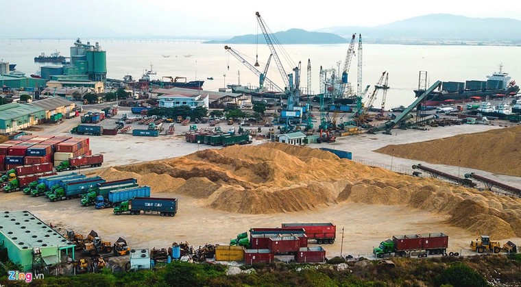 Cận cảnh cảng Quy Nhơn bị bán cổ phần với giá 'rẻ như cho' ảnh 5
