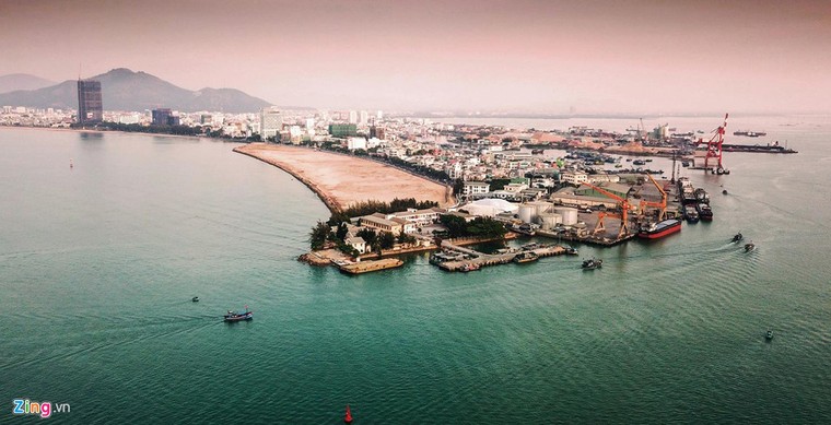 Cận cảnh cảng Quy Nhơn bị bán cổ phần với giá 'rẻ như cho' ảnh 8