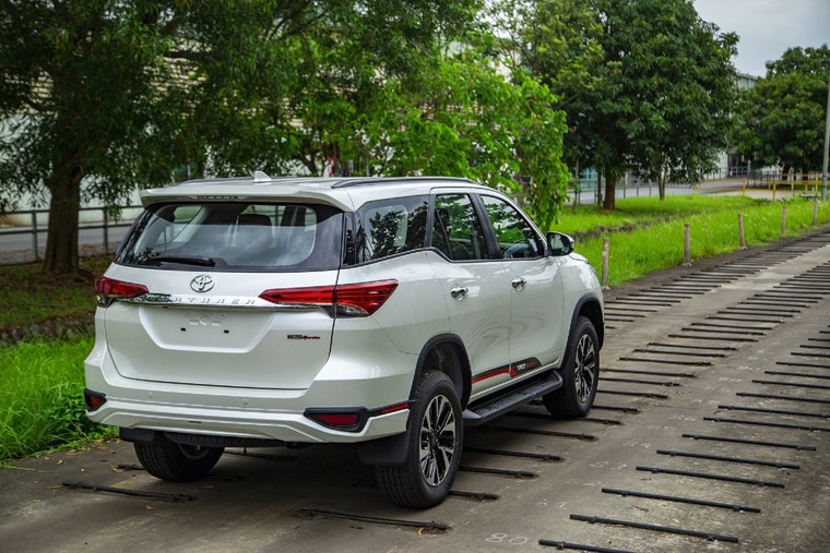 Toyota Việt Nam xuất xưởng chiếc xe thứ 500.000, tái sản xuất mẫu xe Fortuner và giới thiệu Fortuner phiên bản cải tiến 2019 ảnh 1