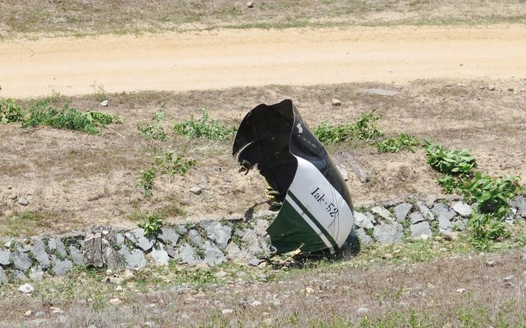 Toàn cảnh hiện trường vụ rơi máy bay quân sự ở Khánh Hòa ảnh 11