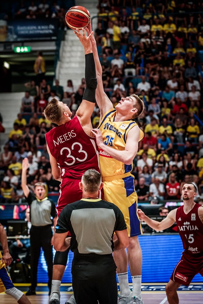 Đâu là môn thể thao quốc gia của Latvia?