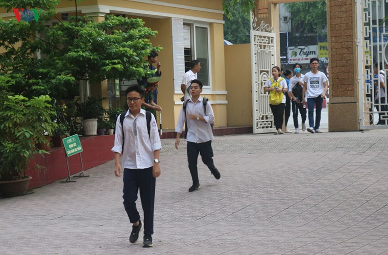 Thi THPT quốc gia: Thí sinh quên thẻ, nhập viện trước buổi thi Ngữ văn ảnh 13