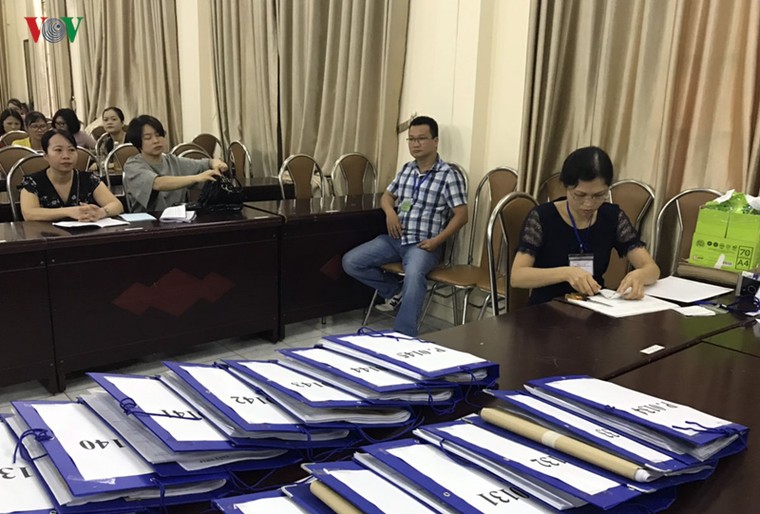 Thi THPT quốc gia: Thí sinh quên thẻ, nhập viện trước buổi thi Ngữ văn ảnh 17