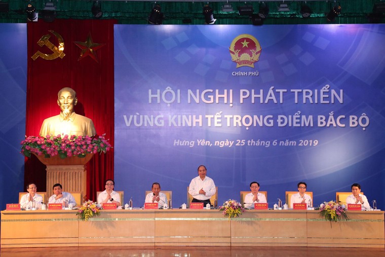 Bộ trưởng Nguyễn Chí Dũng: Quy hoạch các vùng kinh tế trọng điểm trên một tầm nhìn mới ảnh 1