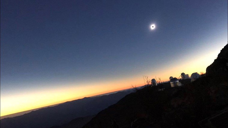 Nhật thực toàn phần cuối cùng của thập niên trên bầu trời Nam Mỹ ảnh 3