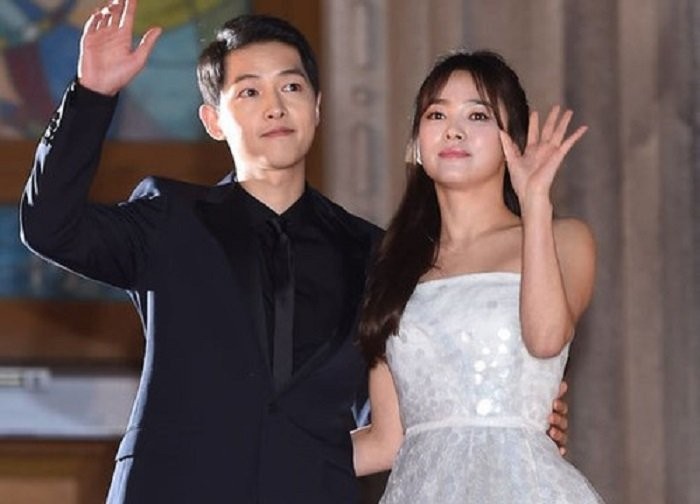 Bố Song Joong Ki không chịu gặp ai, sốc vì con trai ly hôn ảnh 2