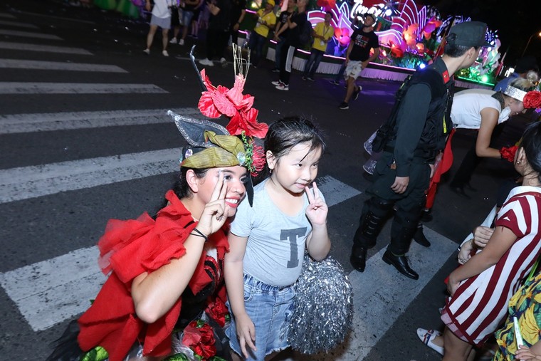 Điều gì khiến Lễ hội Carnival đường phố DIFF 2019 hấp dẫn khán giả đến thế? ảnh 5